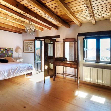 Hestia Vut Villa Ayllón Buitenkant foto