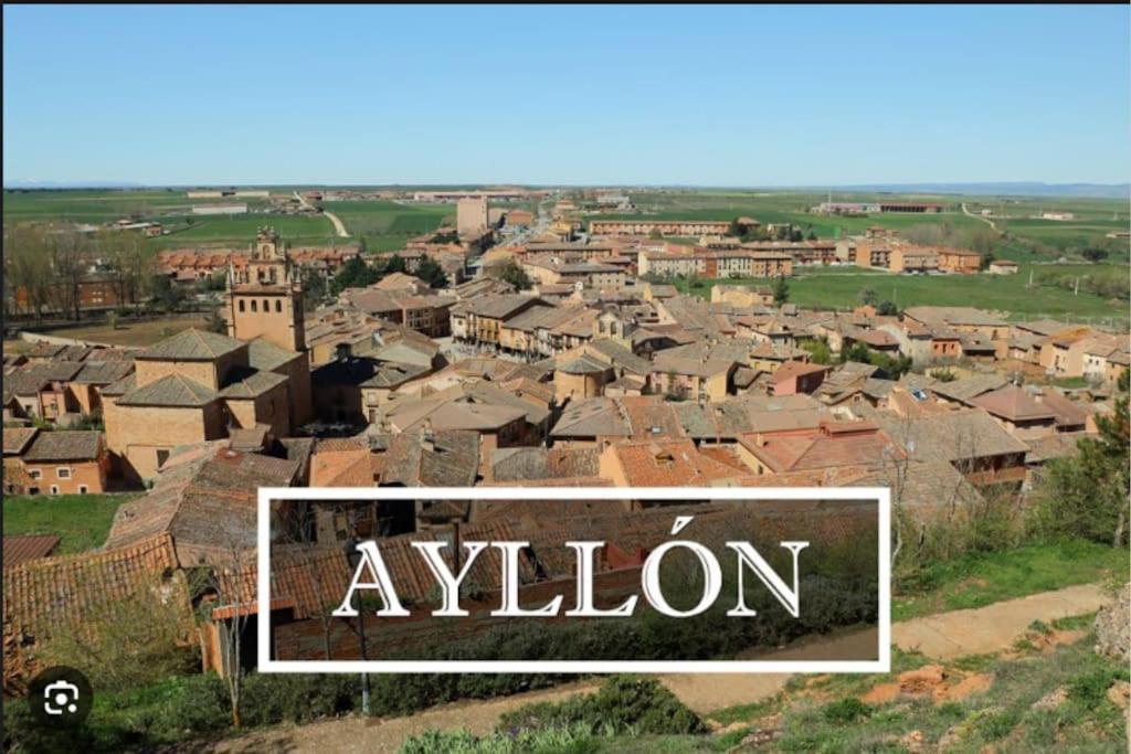 Hestia Vut Villa Ayllón Buitenkant foto